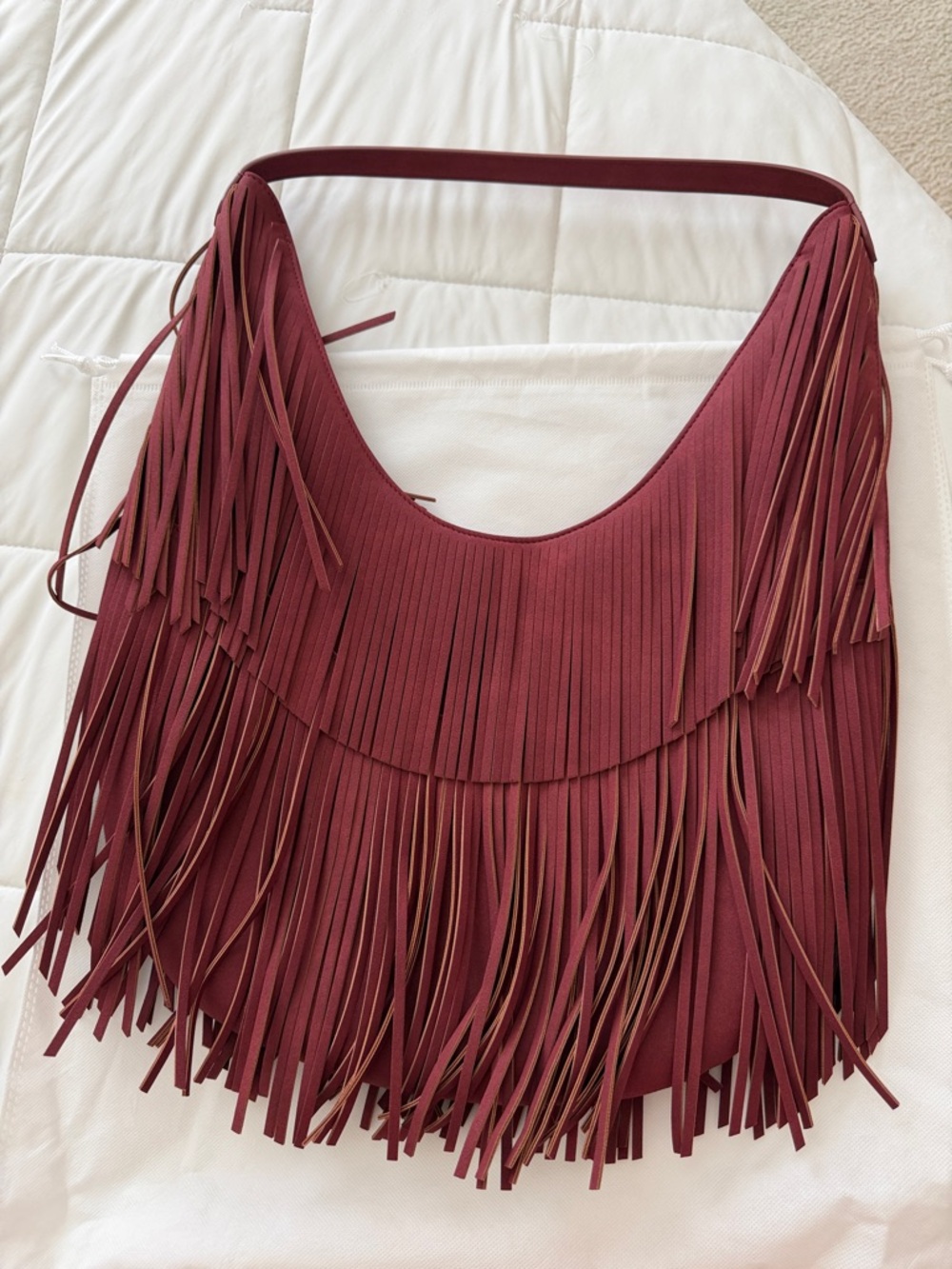 8 Other Reasons Burgundy Fringe Shoulder Bag - Picture 3 of 5